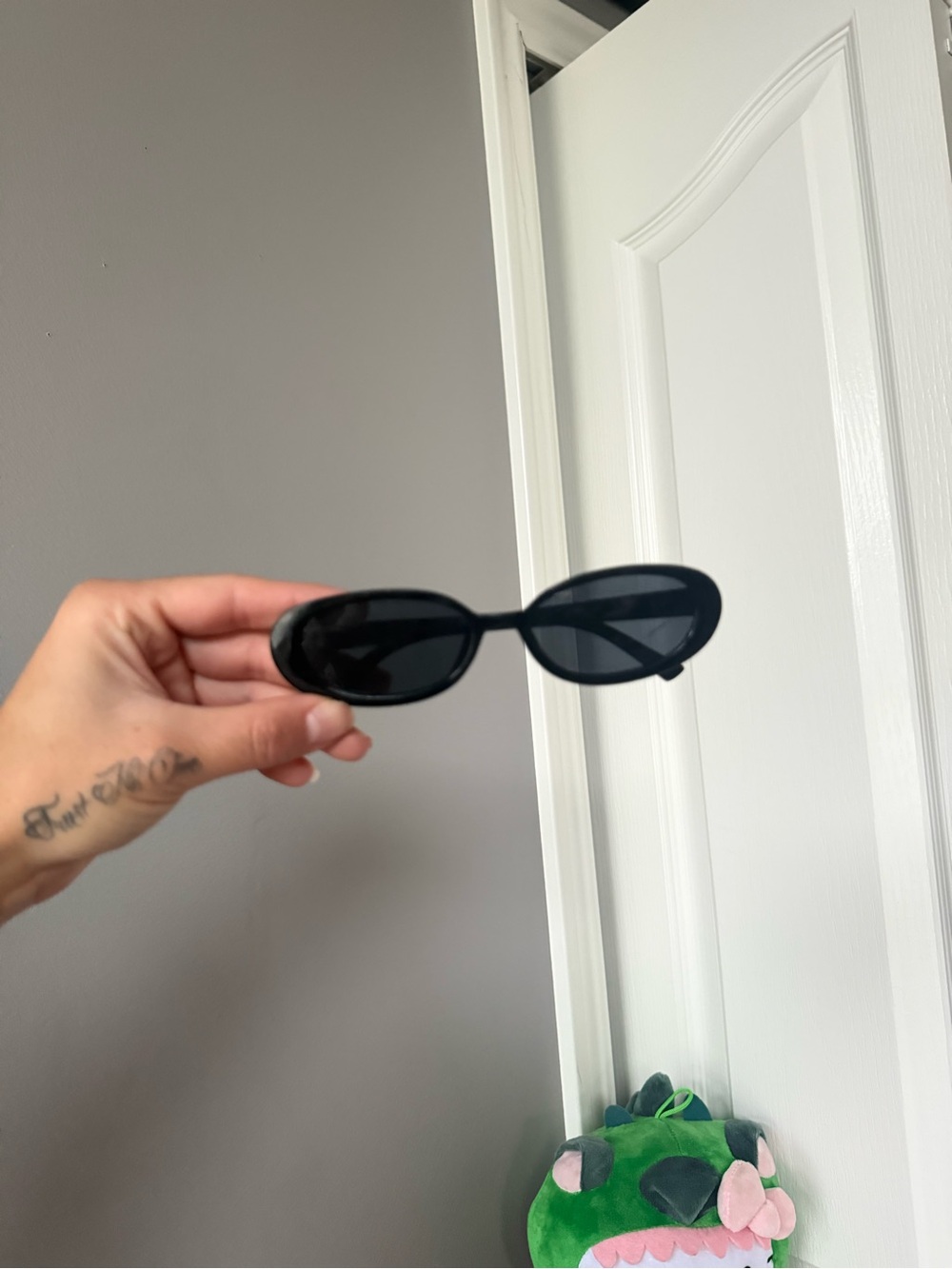 Black sunglasses